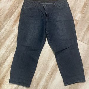 Women’s Nine West capris